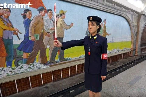 [Video] Hệ thống tàu điện ngầm chịu được bom nguyên tử của Triều Tiên