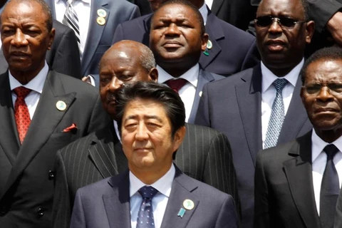 Thủ tướng Nhật Bản đã gặp gỡ hàng chục nhà lãnh đạo trên khắp lục địa châu Phi. (Nguồn: AP)
