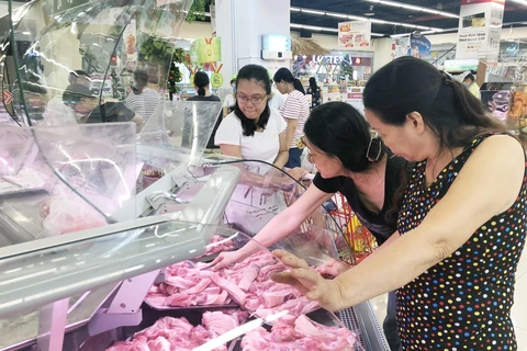 Nguồn cung thịt lợn tại Thành phố Hồ Chí Minh đảm bảo ổn định. (Ảnh: Mỹ PhươngTTXVN) 