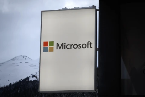 Biểu tượng của Microsoft tại Diễn đàn Kinh tế Thế giới 2019 ở Davos, Thụy Sĩ. (Ảnh: AFP/TTXVN) 