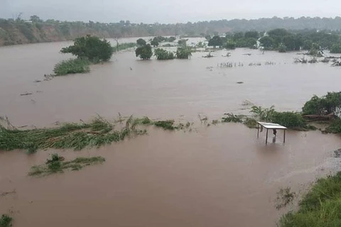 Cả một ngôi làng ở quận Rumphi, miền Bắc Malawi bị lũ lụt và lở đất cuốn trôi. (Nguồn: aaj.tv)