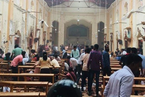Hiện trường đổ nát sau vụ nổ tại một nhà thờ ở Kochchikade, thủ đô Colombo, Sri Lanka ngày 21/4/2019. (Ảnh: INDIA TODAY/TTXVN)