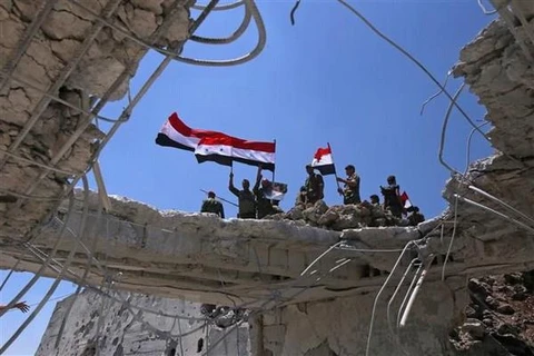 Binh sỹ Syria làm nhiệm vụ tại Quneitra. (Nguồn: AFP/TTXVN)
