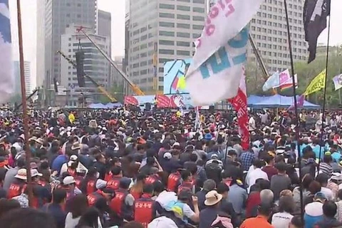 Tuần hành kỷ niệm Ngày Quốc tế Lao động 1/5 tại Hàn Quốc. (Nguồn: KBS News)