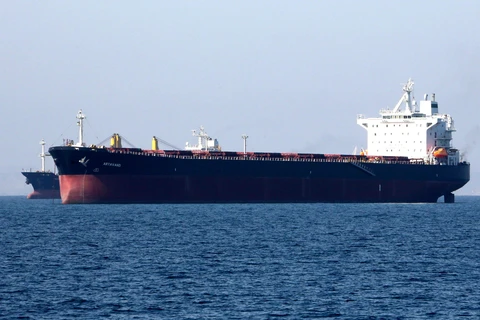 Tàu chở dầu của Iran tại cảng Bandar Abbas, Iran, ngày 30/4/2019. (Ảnh: AFP/TTXVN)