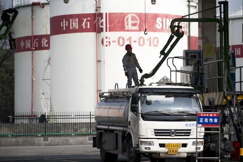 Một trạm xăng ở Thượng Hải, Trung Quốc. (Ảnh: AFP/ TTXVN)