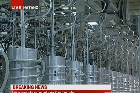 Các máy li tâm tại nhà máy hạt nhân Nantanz của Iran năm 2012. (Ảnh: AFP/TTXVN)
