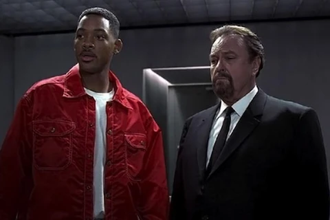Tài tử Rip Torn (phải) và nam diễn viên Will Smith trong bộ phim "Men in Black" năm 1997. (Ảnh: Instagram)