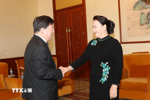 [Photo] Chủ tịch Quốc hội tiếp lãnh đạo các tập đoàn Trung Quốc