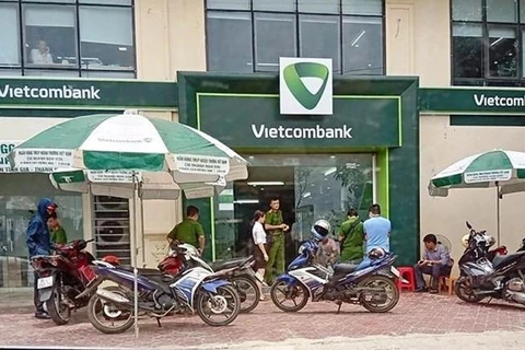 Thanh Hóa: Cướp bịt mặt nổ súng cướp ngân hàng giữa ban ngày