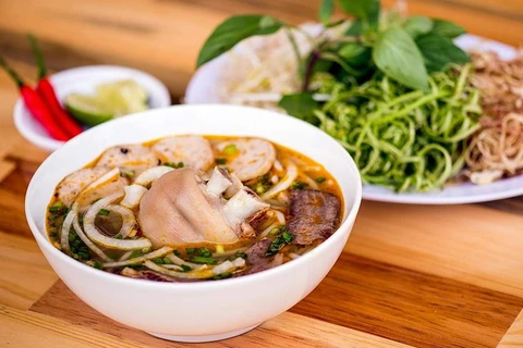 [Video] Bún bò Huế - món súp Việt ngon nhất thế giới 