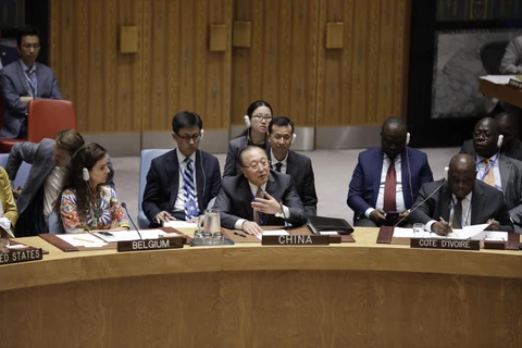 Đại sứ Trung Quốc tại LHQ Trương Quân (giữa, phía trước) phát biểu tại một phiên họp của Hội đồng Bảo an LHQ ở New York, Mỹ ngày 2/8/2019. (Ảnh: THX/TTXVN)