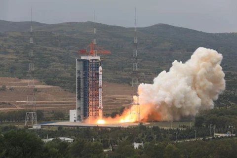 Trung Quốc phóng một vệ tinh tài nguyên và hai vệ tinh nhỏ từ Trung tâm phóng vệ tinh Thái Nguyên ở tỉnh Sơn Tây ngày 12/ 9.([Ảnh: China Plus)