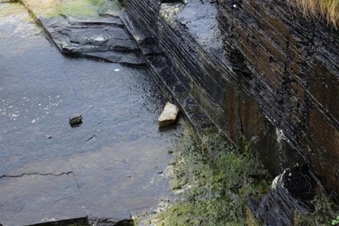 Nước biển xâm thực đe dọa nhấn chìm nhiều công trình kiến trúc cổ của Scotland. (Nguồn: Reuters)
