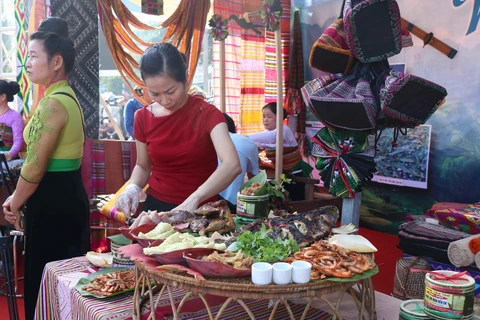 Các món ẩm thực độc đáo của người Thái Điện Biên. (Ảnh: Xuân Tiến/TTXVN)
