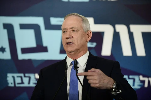 Chủ tịch đảng liên minh Xanh-Trắng ở Israel, ông Benny Gantz phát biểu tại Tel Aviv ngày 20/11/2019. (Ảnh: THX/TTXVN)