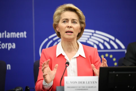 Chủ tịch đắc cử EC Ursula von der Leyen trong cuộc họp báo sau phiên họp Nghị viện châu Âu tại Strasbourg, Pháp ngày 27/11/2019. (Ảnh: THX/ TTXVN)