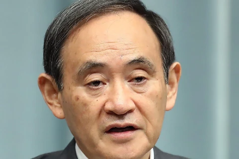 Chánh Văn phòng Nội các Nhật Bản Yoshihide Suga. (Ảnh: AFP/TTXVN)