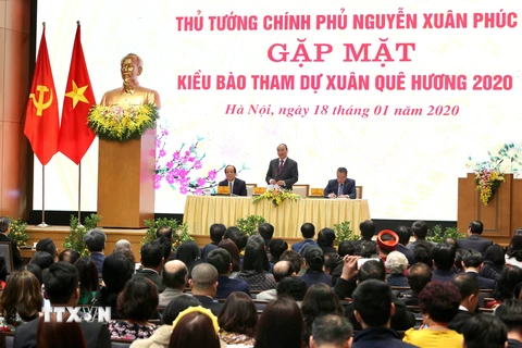 Thủ tướng gặp mặt kiều bào tham dự chương trình Xuân quê hương 2020