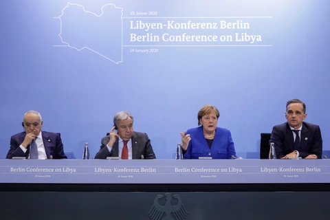 Đặc phái viên LHQ tại Libya Ghassan Salame, Tổng Thư ký LHQ António Guterres, Thủ tướng Đức Angela Merkel và Ngoại trưởng Đức Heiko Maas trong cuộc họp báo kết thúc Hội nghị hòa bình quốc tế về Libya ở Berlin ngày 19/1/2020. (Ảnh: AFP/TTXVN)