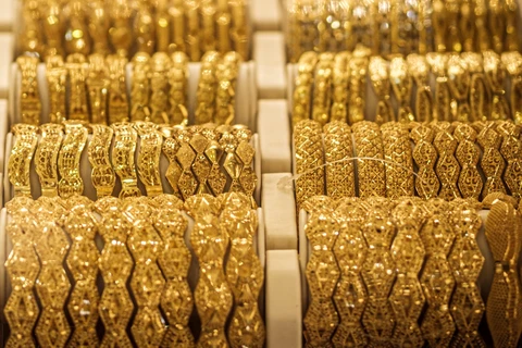 Vàng trang sức được bày bán tại Khartoum, Sudan. (Ảnh: AFP/TTXVN)