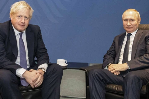 Thủ tướng Anh Boris Johnson và Tổng thống Nga Vladimir Putin. (Nguồn: DPA)