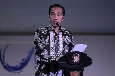 Tổng thống Indonesia Joko Widodo phát biểu tại một sự kiện trên đảo Bali. (Ảnh: AFP/TTXVN)