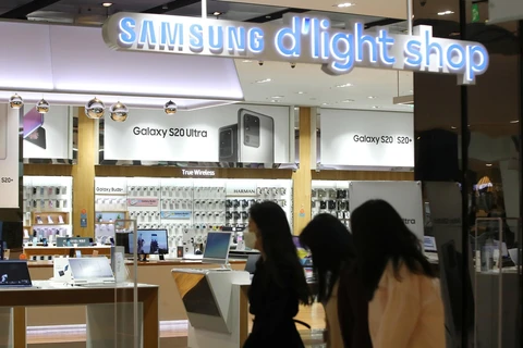 Một gian hàng của Samsung tại thủ đô Seoul, Hàn Quốc ngày 7/4/2020. (Ảnh: Yonhap/ TTXVN)