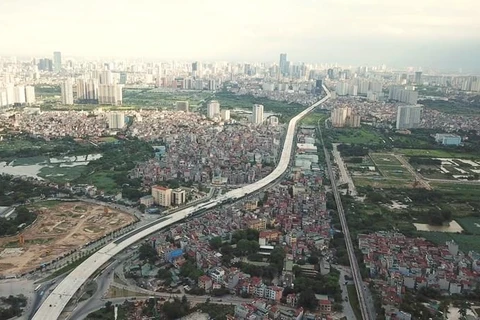 Đường vành đai 3 nối cầu Thăng Long-Mai Dịch nhìn từ trên cao. (Nguồn: Vietnam+)