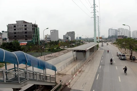 Một điểm nhà chờ xe buýt nhanh BRT. (Ảnh: Nguyễn Văn Cảnh/TTXVN)