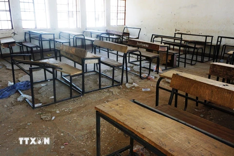 Bên trong một lớp học, nơi các học sinh bị một nhóm vũ trang bắt cóc ở Dapchi, miền Bắc Nigeria, ngày 28/2/2018. (Ảnh: AFP/TTXVN)