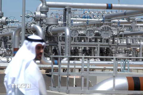 Một cơ sở khai thác dầu tại Al-Rawdhatain, Kuwait. (Ảnh: AFP/TTXVN)