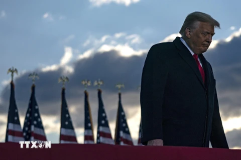Tổng thống mãn nhiệm Donald Trump tại căn cứ không quân Andrews ở Maryland, Mỹ, ngày 20/1/2021. (Ảnh: AFP/TTXVN)