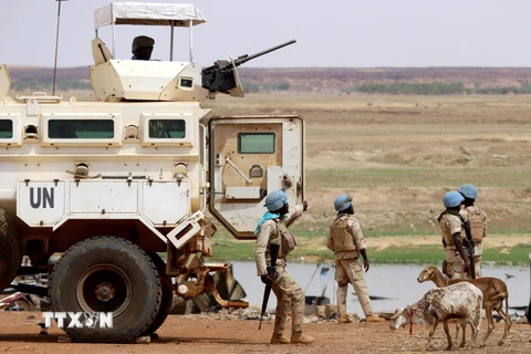 Binh sỹ thuộc Phái bộ gìn giữ hoà bình của LHQ tại Mali tuần tra ở thành phố Gao ngày 24/7/2019. (Ảnh: AFP/TTXVN)