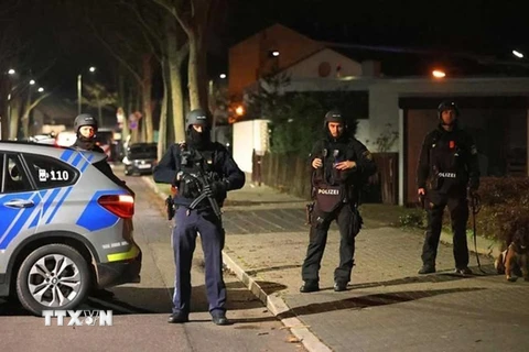Cảnh sát Đức làm nhiệm vụ tại thủ đô Berlin. (Ảnh: Reuters/TTXVN)