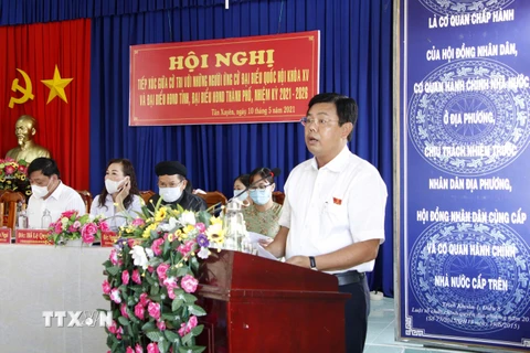 Bí thư Tỉnh ủy, Chủ tịch HĐND tỉnh Cà Mau Nguyễn Tiến Hải phát biểu tại hội nghị. (Ảnh: Kim Há/TTXVN)