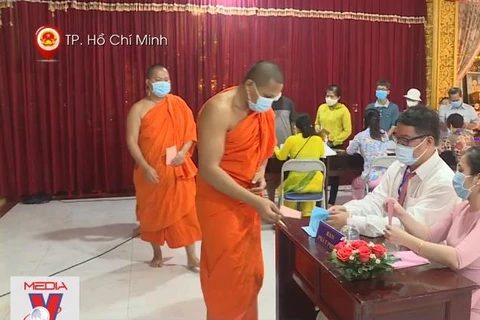[Video] Đồng bào Phật giáo thực hiện nghĩa vụ công dân