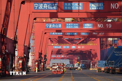 Quang cảnh cảng hàng hóa tại Ninh Ba, tỉnh Chiết Giang, Trung Quốc, ngày 19/2/2021. (Ảnh: THX/ TTXVN)