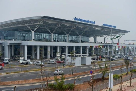 Người ở các tỉnh ra sân bay Nội Bài, Tân Sơn Nhất cần thủ tục gì?
