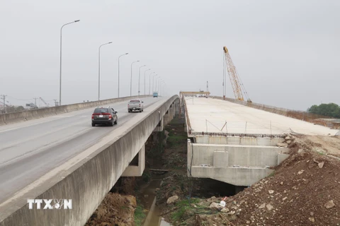 Dự án thành phần đầu tư xây dựng đoạn Cao Bồ-Mai Sơn thuộc dự án đầu tư xây dựng cao tốc Bắc-Nam phía Đông đoạn qua tỉnh Ninh Bình. (Ảnh: Đức Phương/TTXVN)