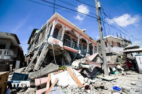 Cảnh đổ nát sau trận động đất có độ lớn 7,2 ở miền Tây Nam Haiti ngày 14/8/2021. (Ảnh: UPI/TTXVN)