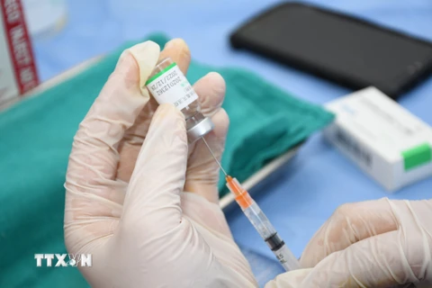 Thái Lan đang xem xét tiêm vaccine ngừa COVID-19 của Tập đoàn Dược phẩm quốc gia Trung Quốc Sinopharm cho trẻ em từ 3 tuổi trở lên. (Ảnh: THX/TTXVN)