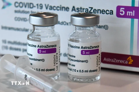 Vaccine ngừa COVID-19 của hãng dược AstraZeneca. (Ảnh: AFP/TTXVN)