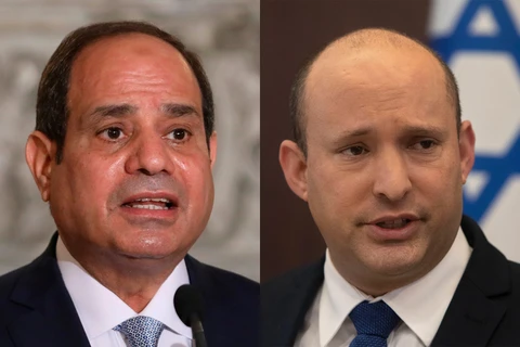 Tổng thống Ai Cập Abdel Fattah el-Sisi (trái) và Thủ tướng Israel Naftali Bennett. (Ảnh: AP)