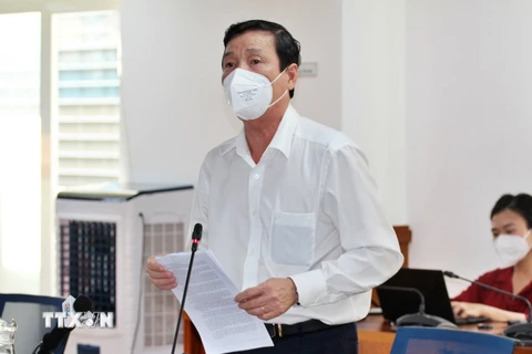 Ông Nguyễn Hữu Hưng, Phó Giám đốc Sở Y tế Thành phố Hồ Chí Minh phát biểu tại họp báo. (Ảnh: Xuân Anh/TTXVN) 