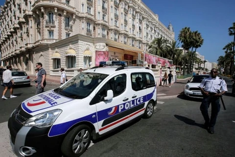 Khách sạn Carlton ở Cannes, Pháp, đã bị băng cướp "Pink Panthers" nhắm tới hai lần trong năm 2013. (Ảnh: AP)