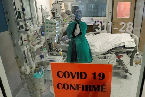 Điều trị bệnh nhân COVID-19 ở thành phố Liege, Bỉ. (Nguồn: Reuters)