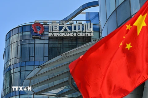 Tòa nhà của tập đoàn Evergrande tại Thượng Hải, Trung Quốc, ngày 22/9/2021. (Ảnh: AFP/TTXVN)