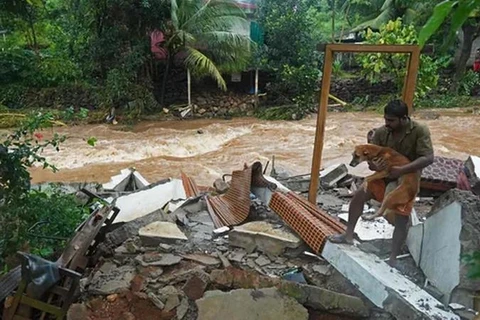 Cảnh hư hại sau trận lũ quét do mưa lớn tại Thodupuzha ở bang Kerala. (Ảnh: AFP)