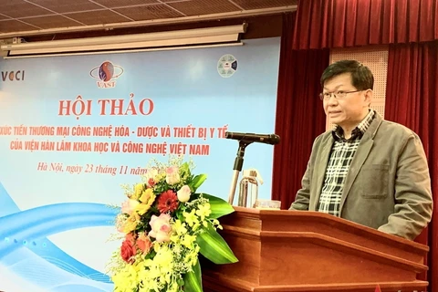 PGS-TS Phan Tiến Dũng, Trưởng Ban Ứng dụng và Triển khai công nghệ, Viện Hàn lâm Khoa học và Công nghệ Việt Nam phát biểu tại hội thảo. (Nguồn: qdnd.vn)